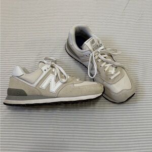 Women’s New Balance 574